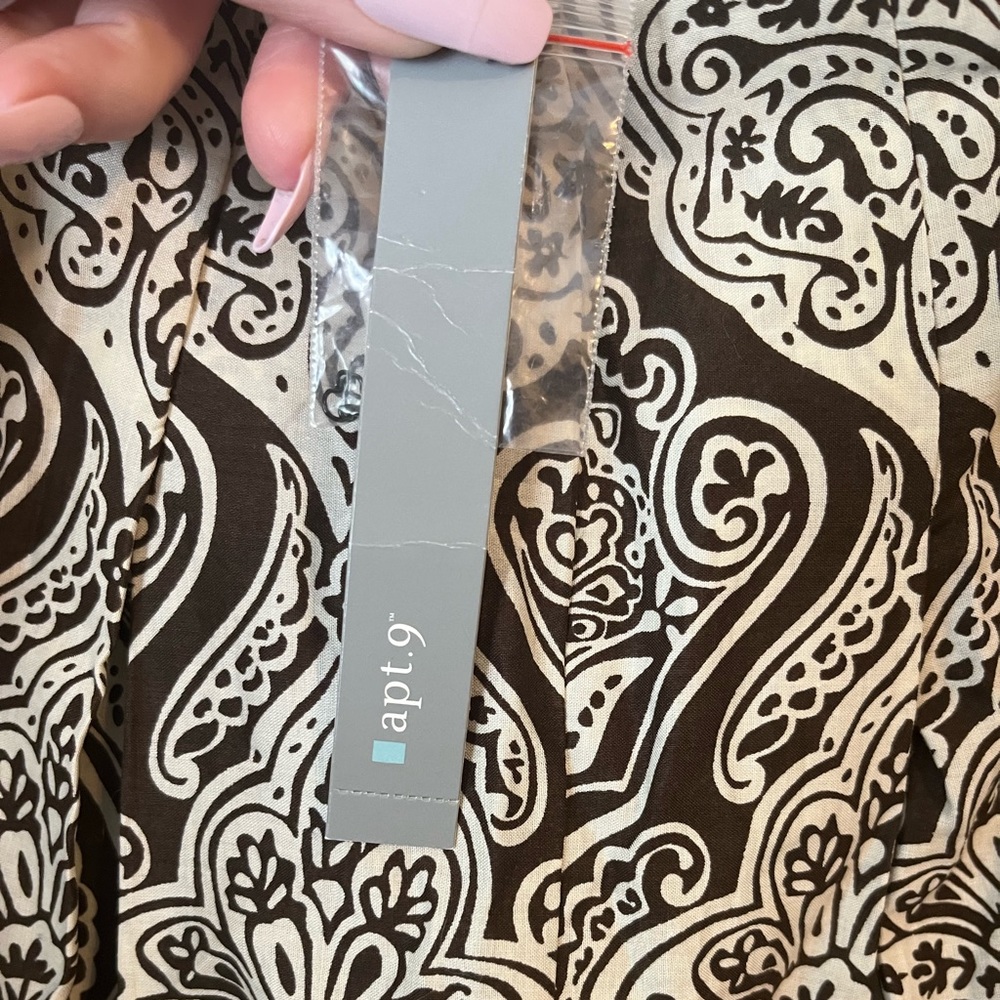 SOLD!!!
Apt. 9 MIDI Skirt Size 12 - Picture 7 of 7